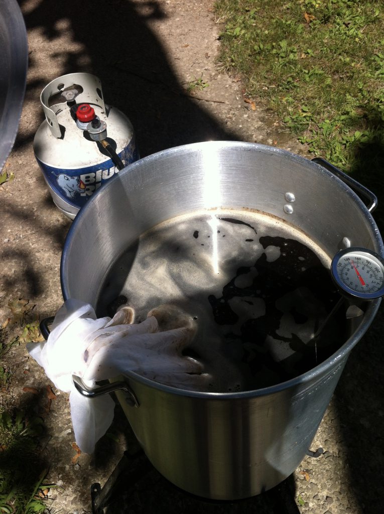 controlando a temperatura da cerveja em casa durante a mostura